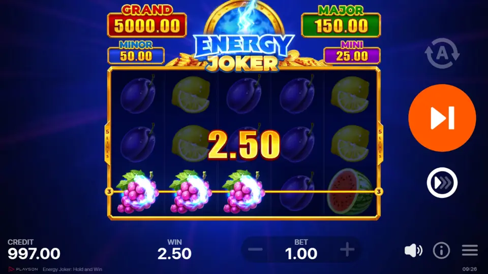 Energy Joker Hold and Win Hauptspiel – 3×3-Raster mit Früchten, Sieben und Joker-Symbol
